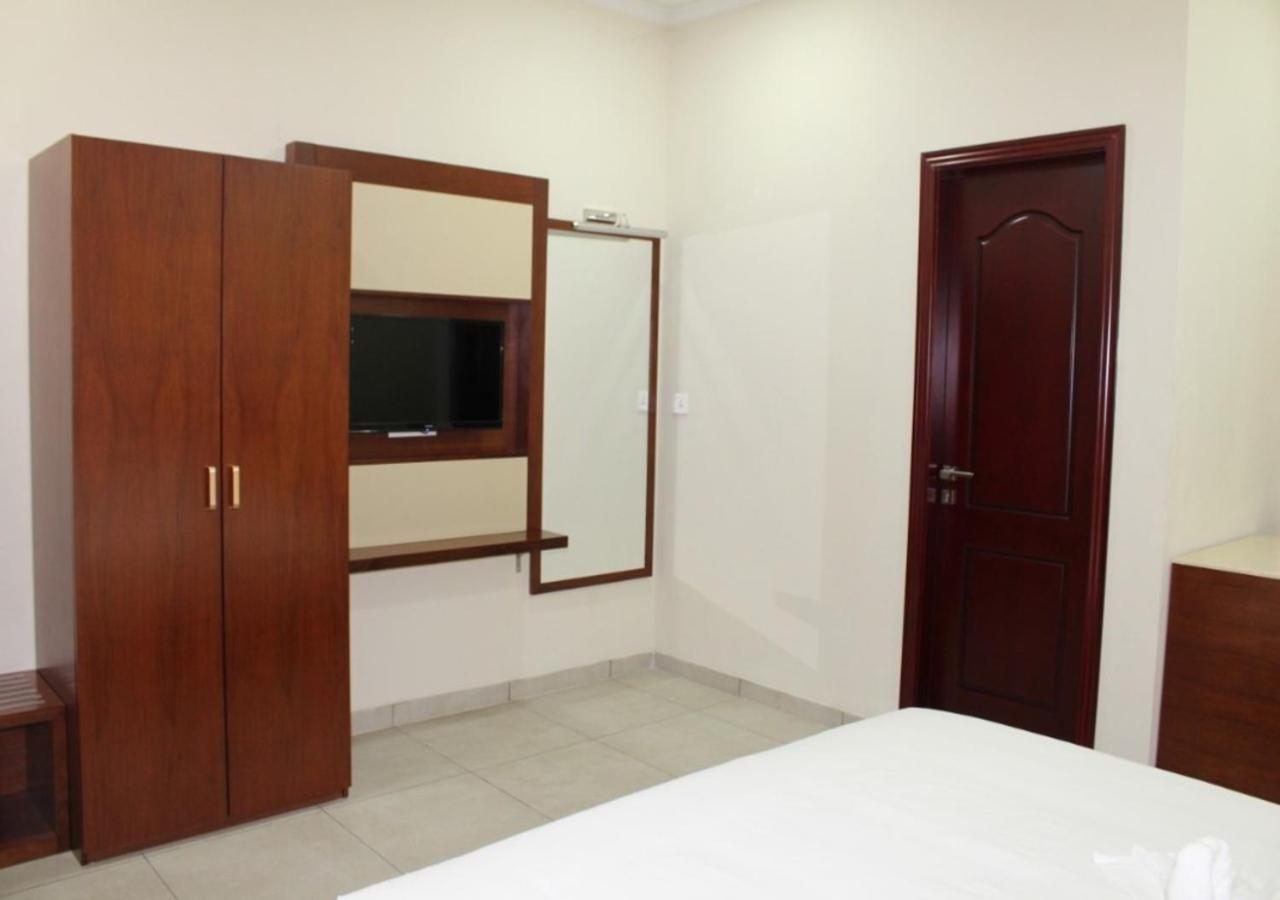Ixoras Hotel Kinshasa Extérieur photo