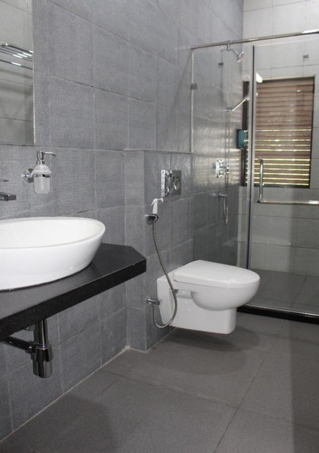 Ixoras Hotel Kinshasa Extérieur photo