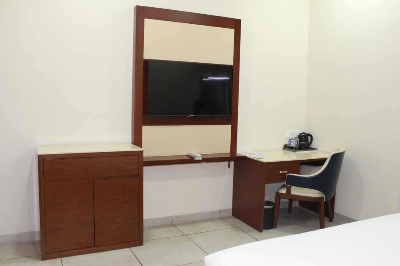 Ixoras Hotel Kinshasa Extérieur photo