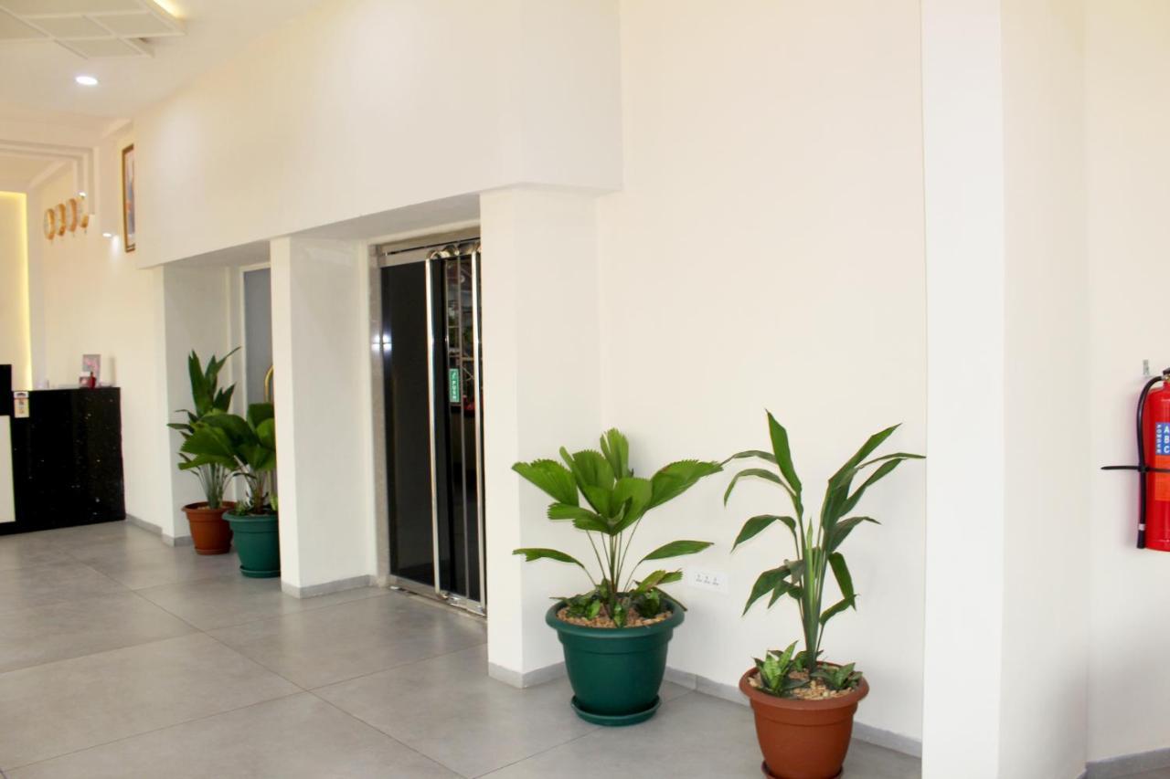 Ixoras Hotel Kinshasa Extérieur photo