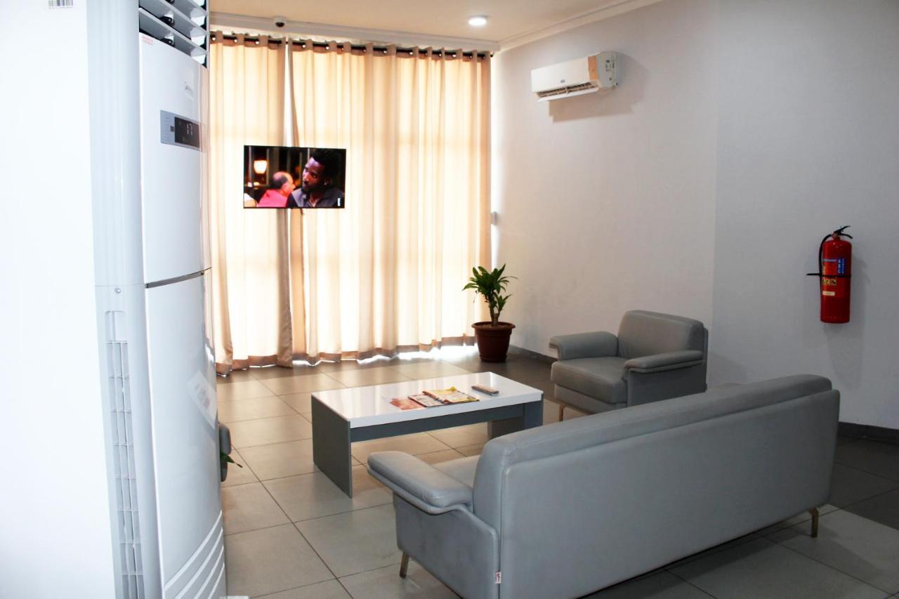 Ixoras Hotel Kinshasa Extérieur photo