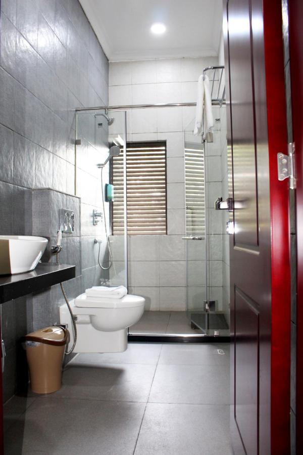 Ixoras Hotel Kinshasa Extérieur photo
