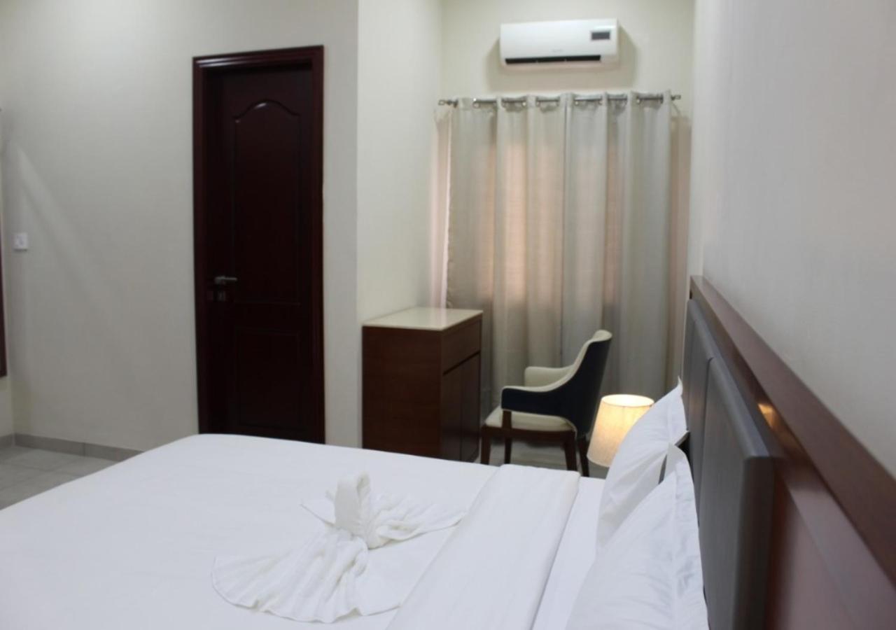 Ixoras Hotel Kinshasa Extérieur photo