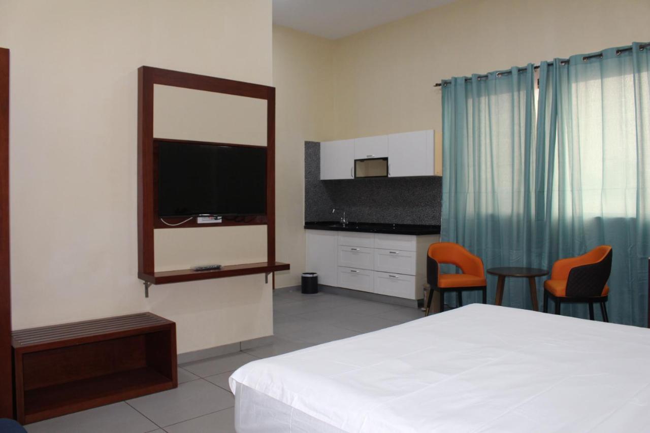 Ixoras Hotel Kinshasa Extérieur photo