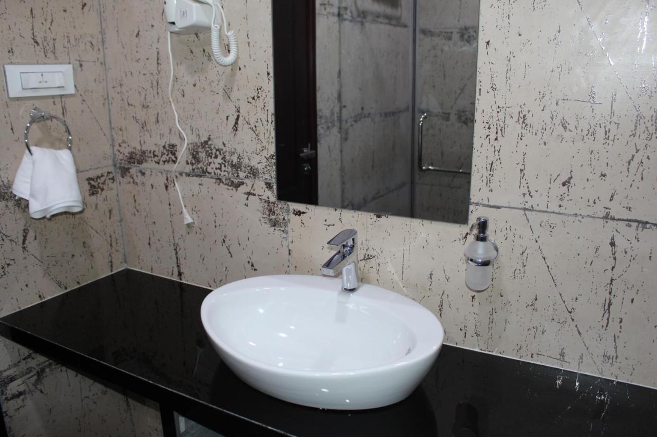 Ixoras Hotel Kinshasa Extérieur photo