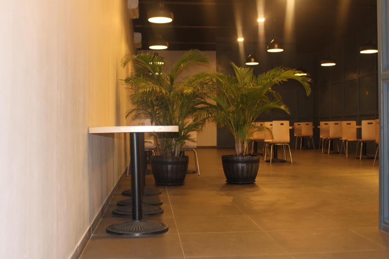 Ixoras Hotel Kinshasa Extérieur photo
